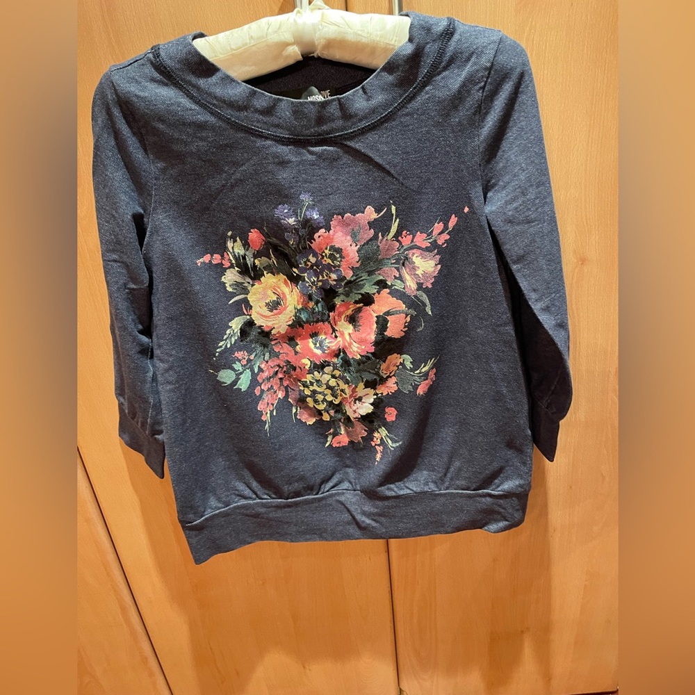 Sweatshirt by Love Moschino
